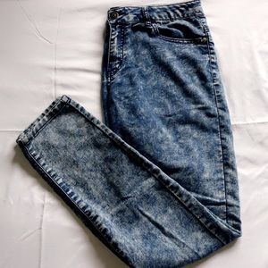 Forever 21 acid wash skinny jeans size U.S 29
